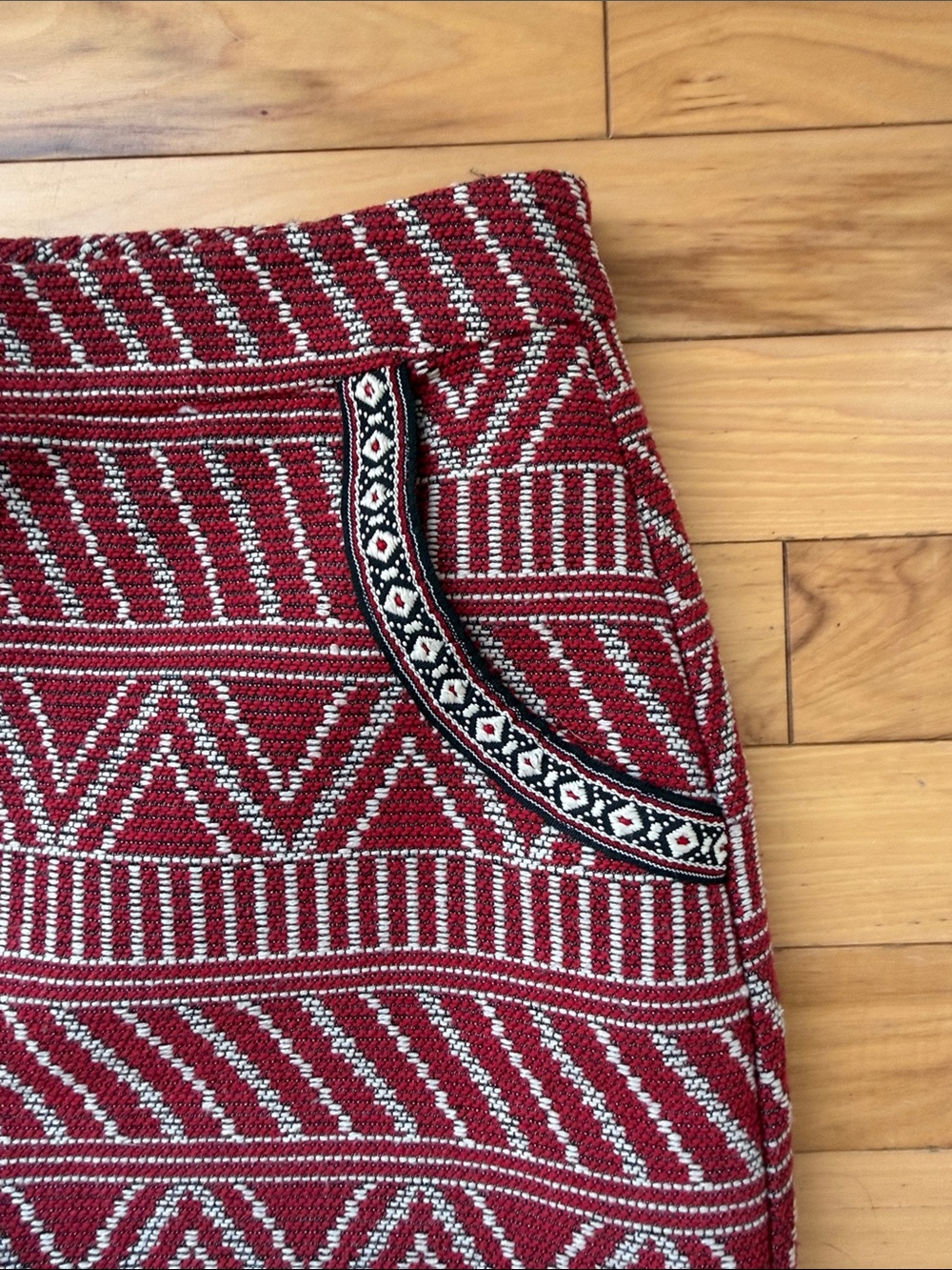Textile Patterned Mini Skirt - Picture 4 of 4
